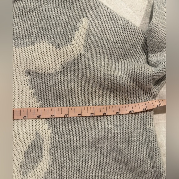 Show Me Your Mumu S Gray White Oversized Mellow Fireside Sweater Bull Skull - Picture 5 of 8